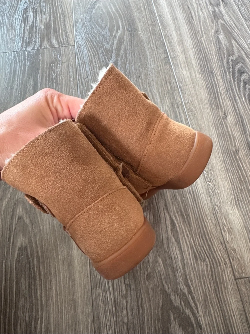 UGG Kids Short Suede Boots - Chestnut Brown